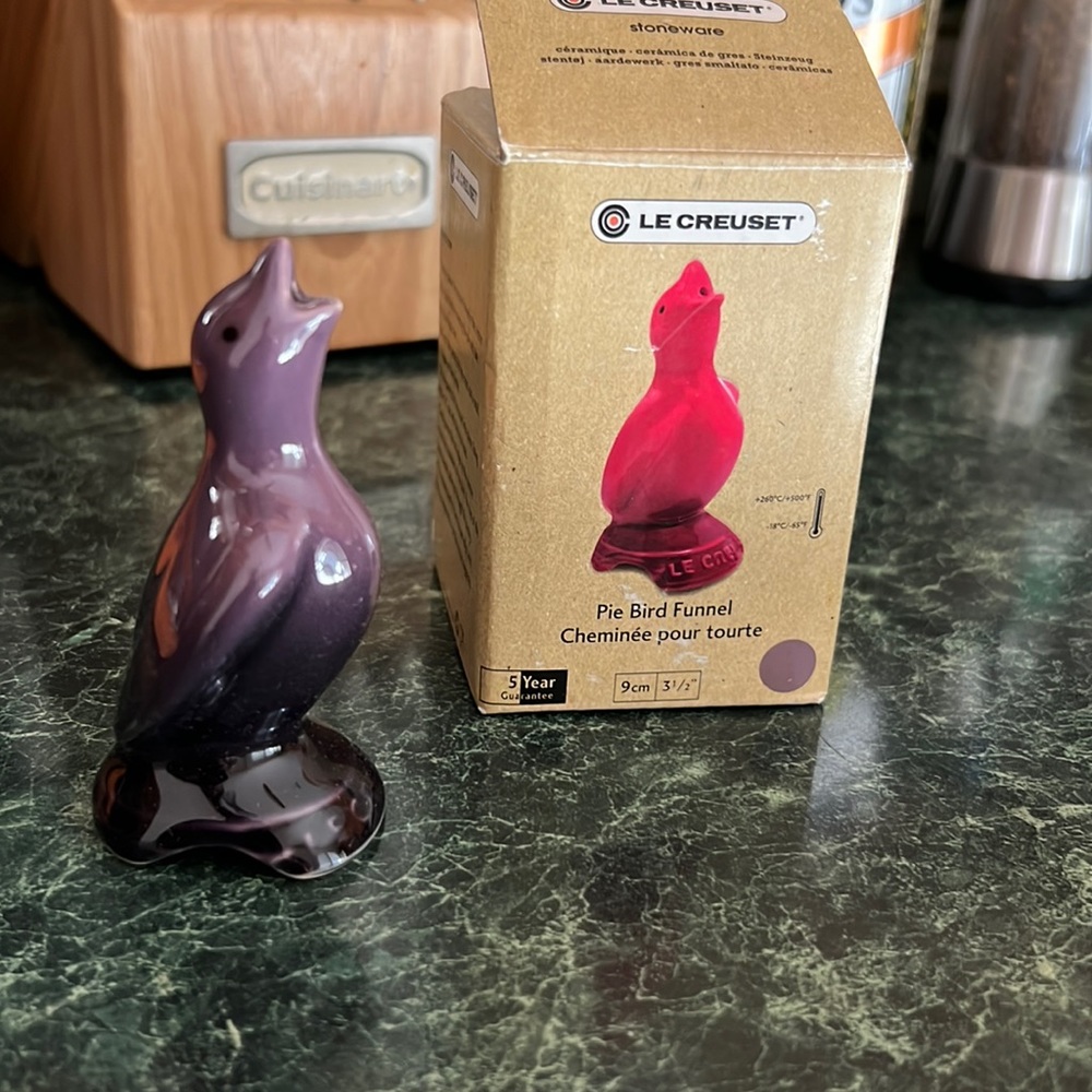 Le Creuset Pie Bird